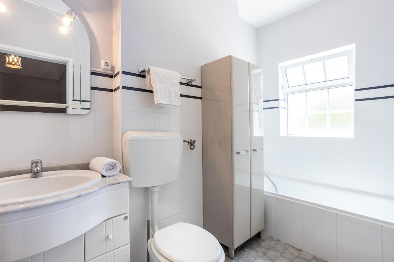Newly Renovated 2 Bedroom Townhouse - Close To Salema Beach מראה חיצוני תמונה