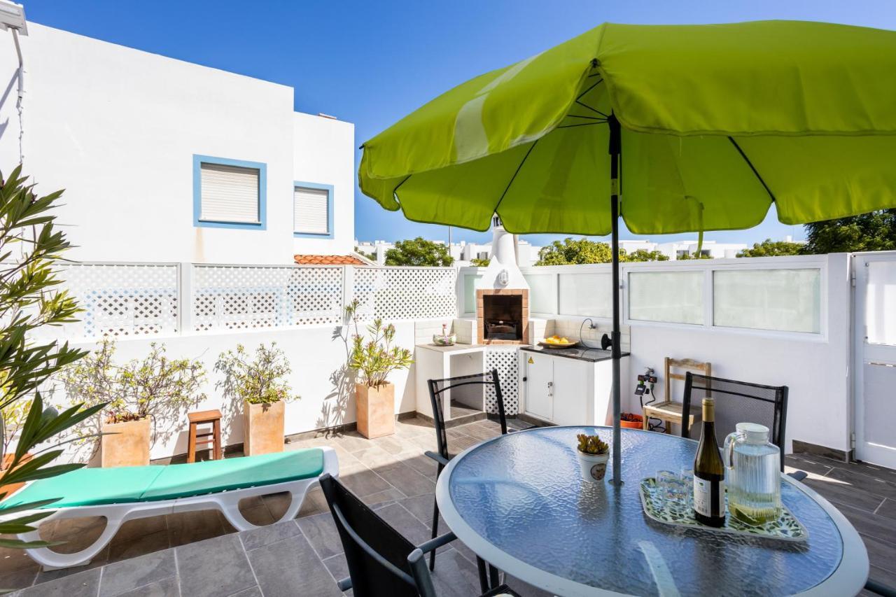 Newly Renovated 2 Bedroom Townhouse - Close To Salema Beach מראה חיצוני תמונה