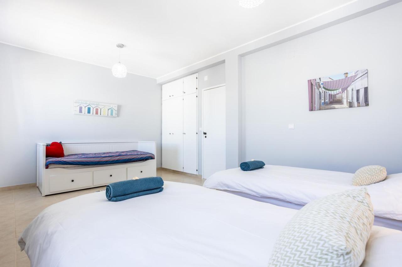Newly Renovated 2 Bedroom Townhouse - Close To Salema Beach מראה חיצוני תמונה